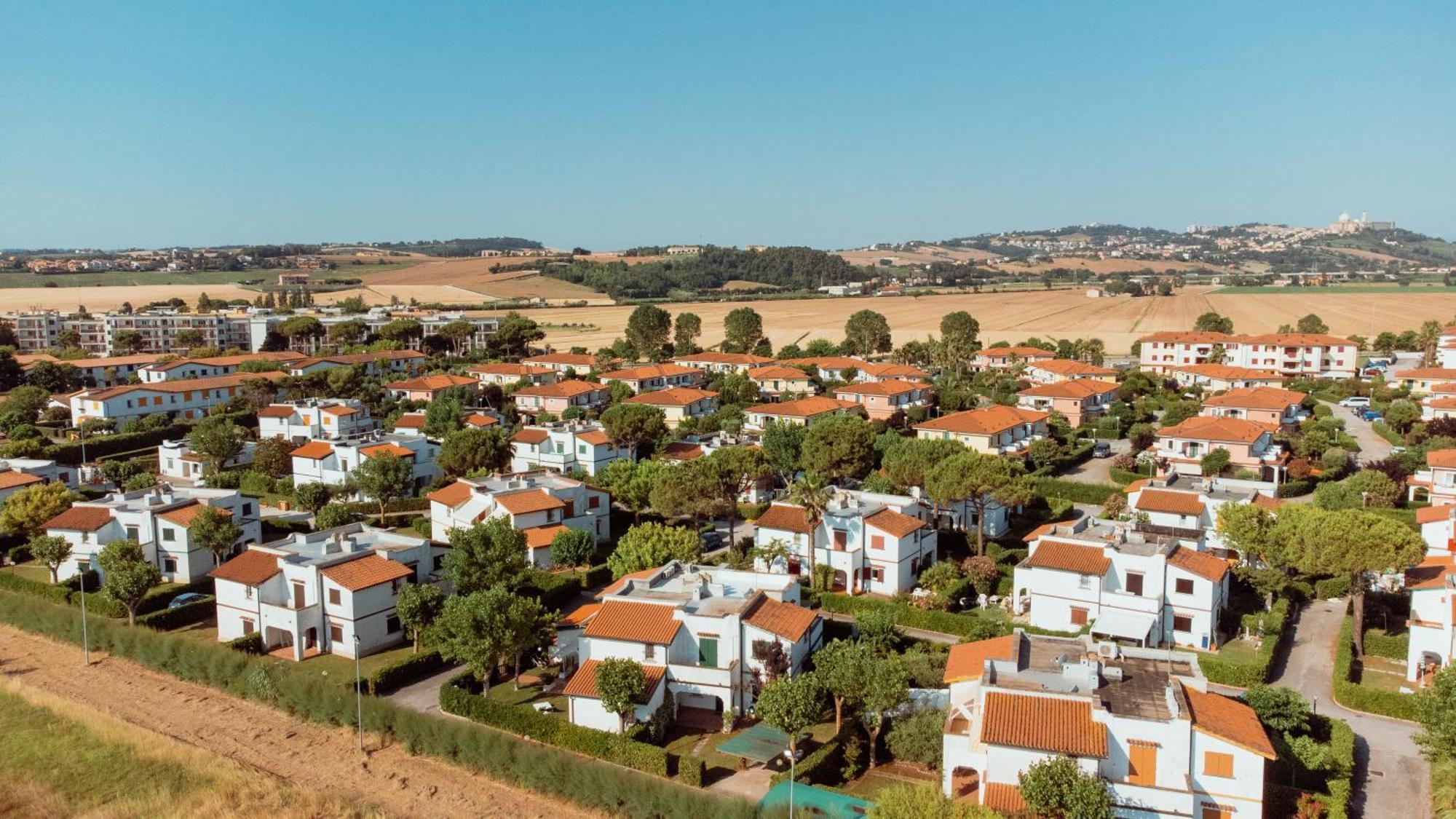 Villaggio Riva Musone Porto Recanati Eksteriør billede