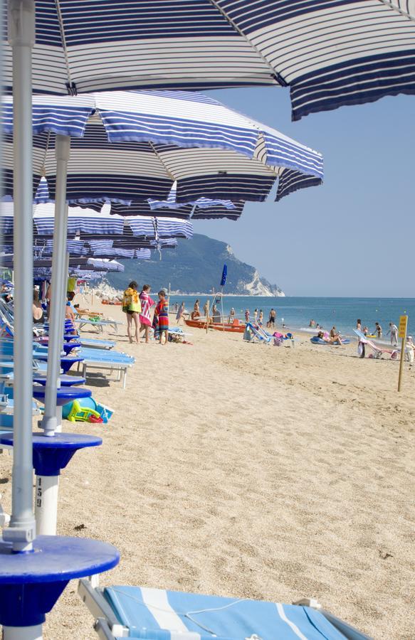 Villaggio Riva Musone Porto Recanati Eksteriør billede